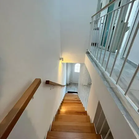 Brand New 3-level Sea View Near * Il-Pergla
