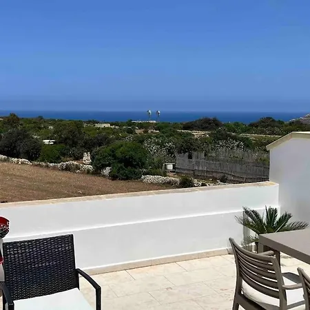 Brand New 3-level Sea View Near