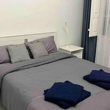 Brand New 3-level Sea View Near Apartment *